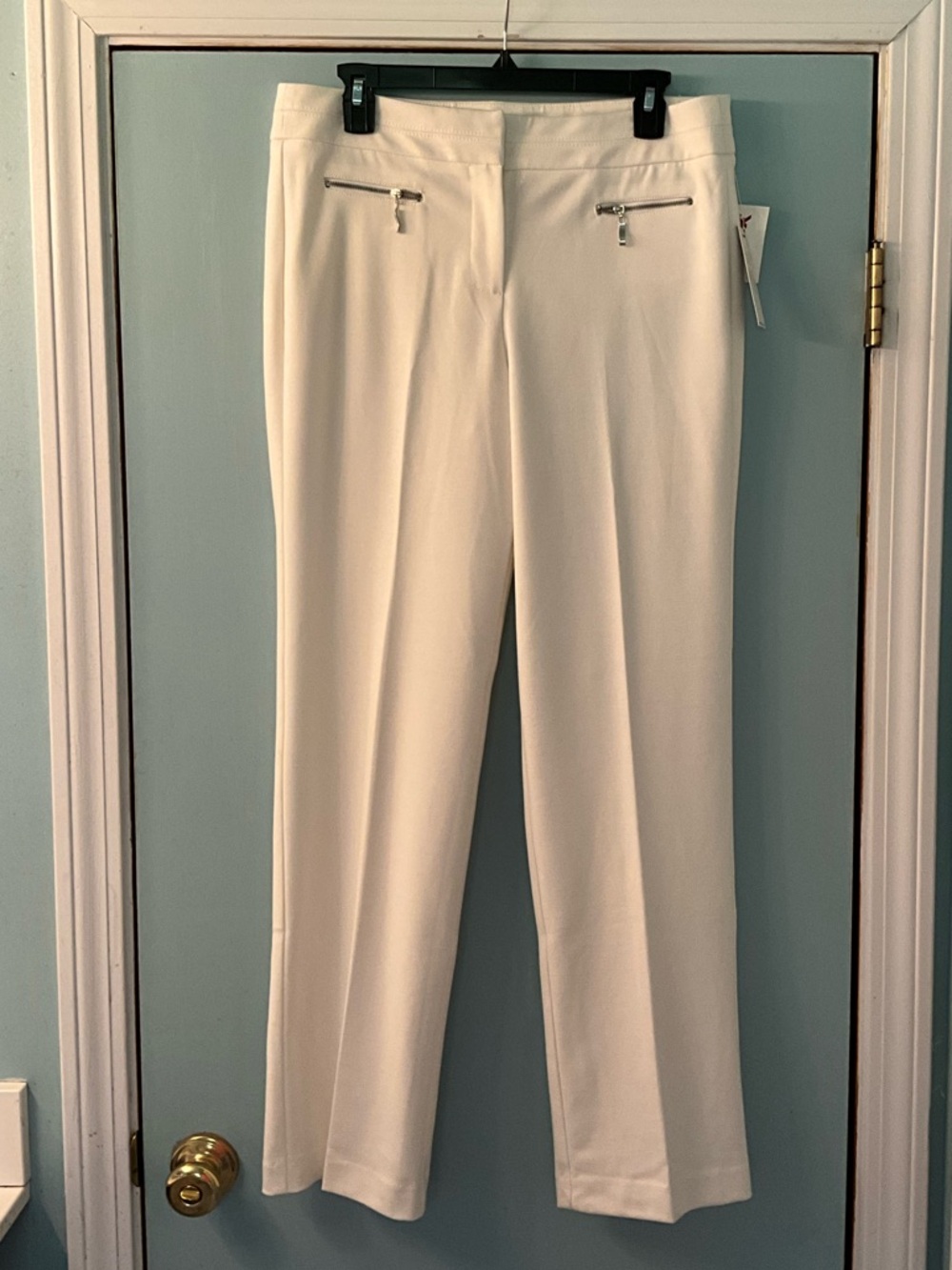 NWT Larry Levine Cream Straight-Leg Dress Pants with Silver Zipper Accents